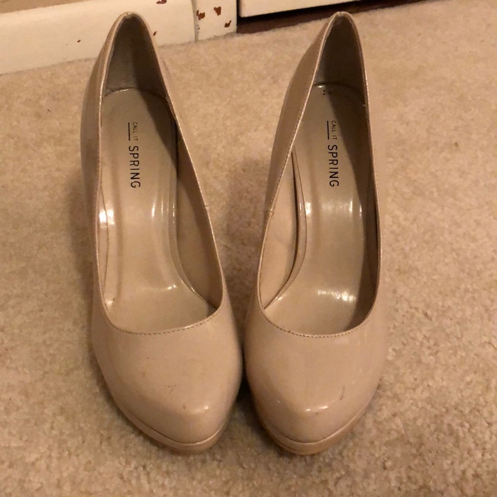 Nude heels size 6